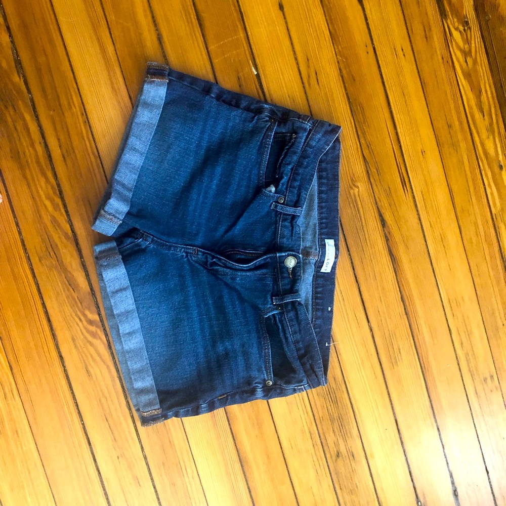 Loft roll cuff jean short. EUC size 28/6